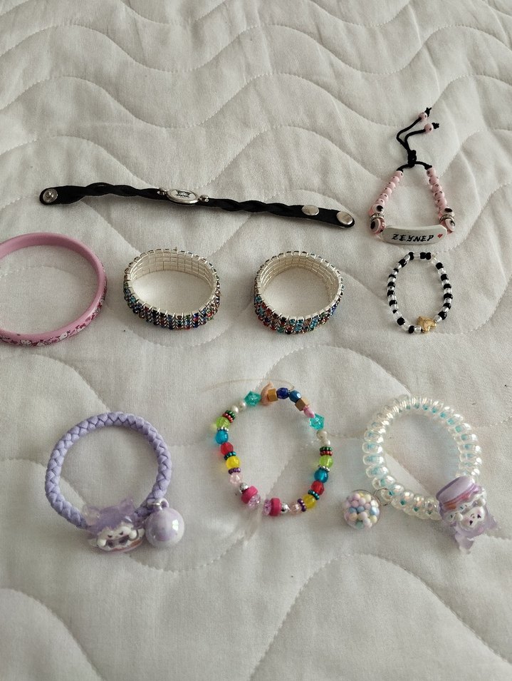 Renkli Boncuklu ve Nakışlı Bohem Bileklikler - Görsel 2