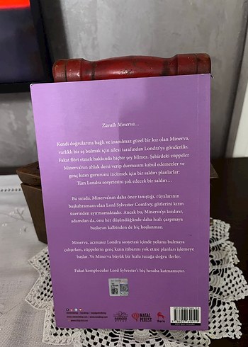 Minerva - M.C. Beaton Kitap