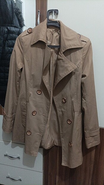  trenchcoat