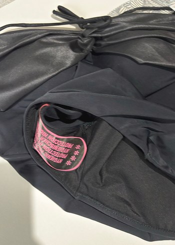 Kom Siyah İnce Askılı Kadın Mayo - Görsel 4