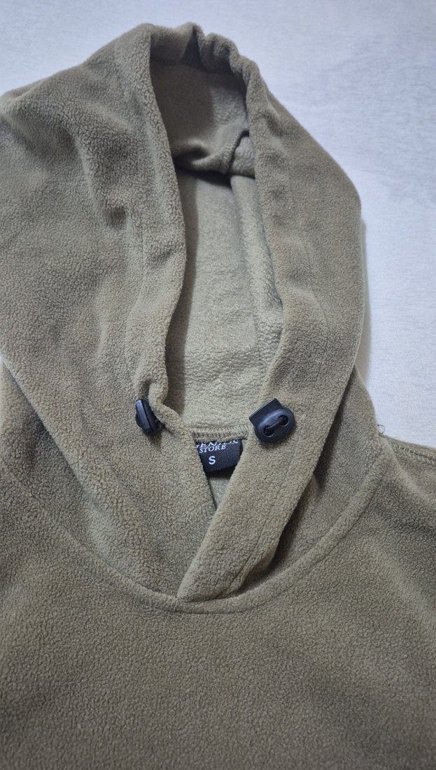 Gri Kapüşonlu Fermuarlı Erkek Polar - Görsel 3