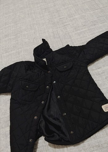 Siyah Düğmeli Erkek Çocuk Mont - Görsel 3