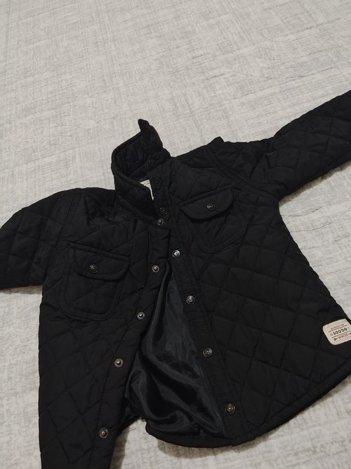 Siyah Düğmeli Erkek Çocuk Mont - Görsel 3