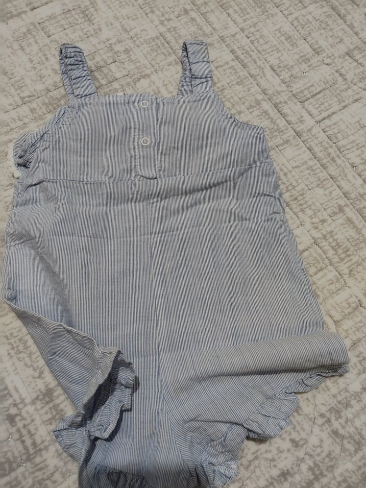 Kız Çocuk Gri Denim Fırfırlı Tulum - Görsel 2