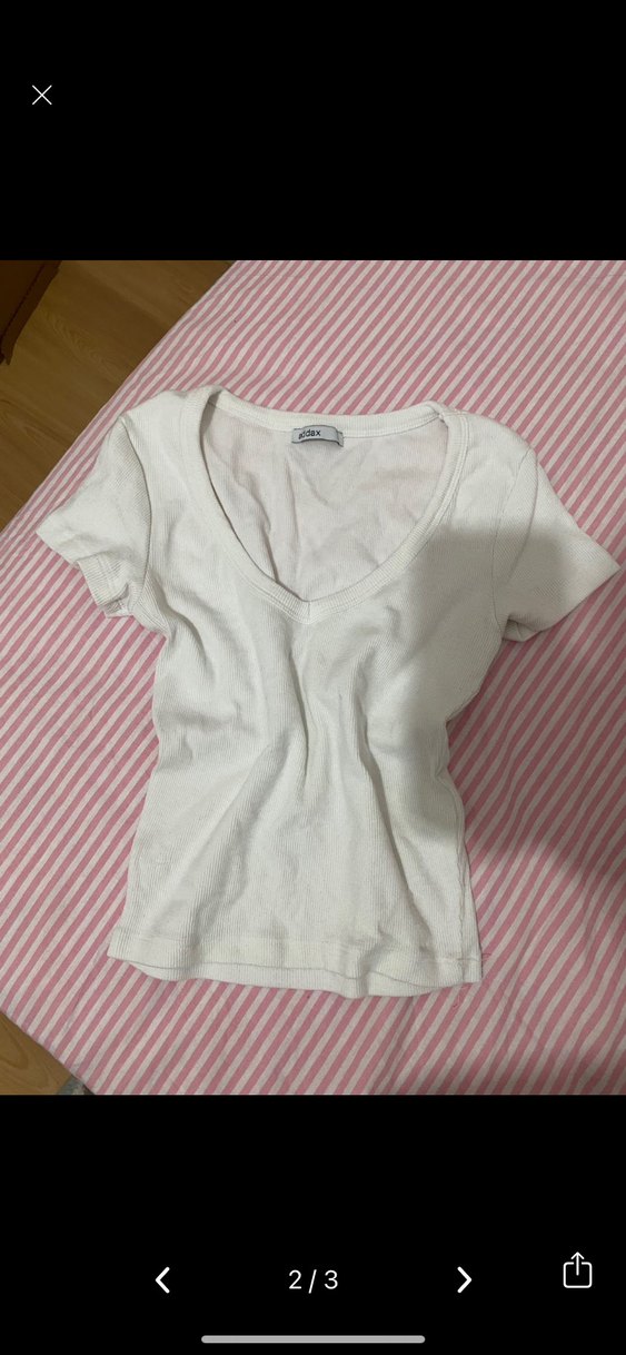 V Yaka Beyaz Keten Hamile Tişörtü - Görsel 2