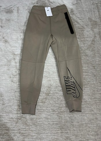 Nike Tech Fleece FW23 Graphic Bej - Görsel 2