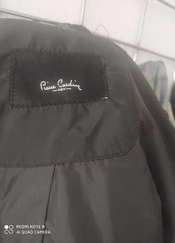 Pierre Cardin kapütüne siyah mont