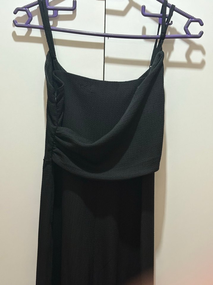 Uzun Siyah Drapeli İp Askılı Tulum - Görsel 3