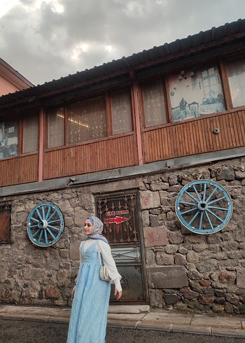 Mavi Drape Detaylı Uzun Tesettür Abiye - Görsel 3