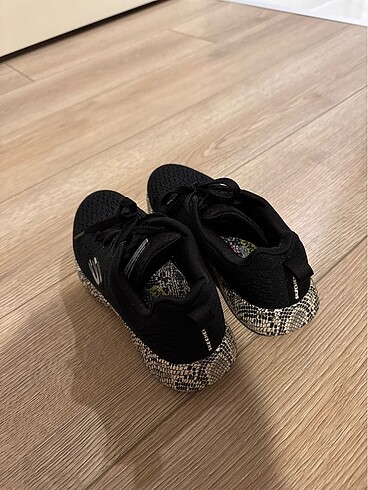 36 Beden Skechers sneaker