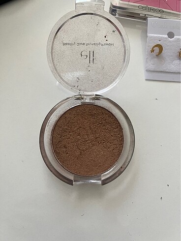 Beden Bronzing powder