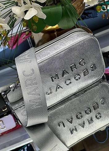 Marc Jacobs 