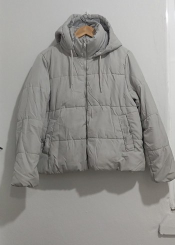 Gri Kapüşonlu Midi Boy Kadın Mont