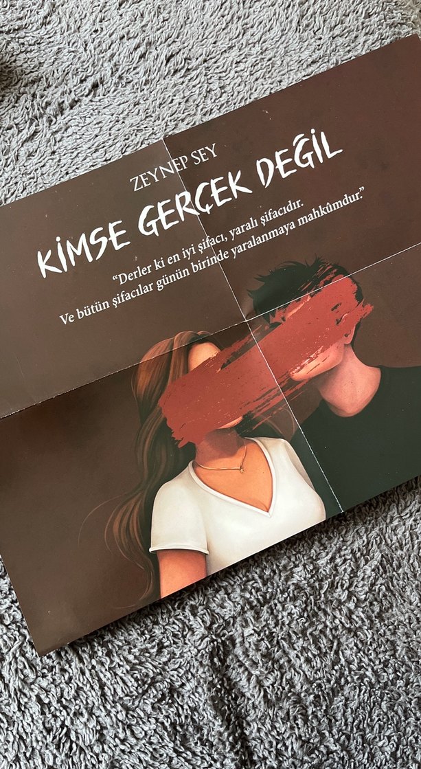 Kimse Gerçek Değil - Zeynep Sey - Görsel 5