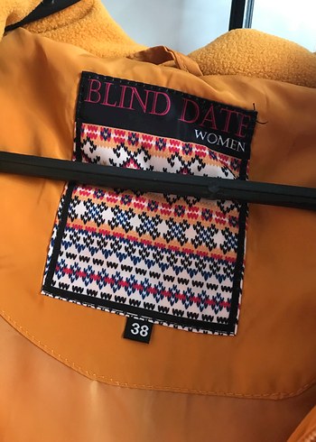 Kapüşonlu Fermuarlı Kadın Yelek - Görsel 3