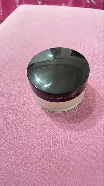 laura mercier pudra
