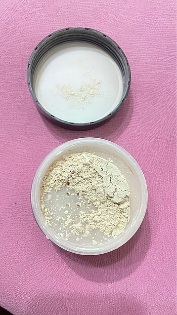 Beden laura mercier pudra