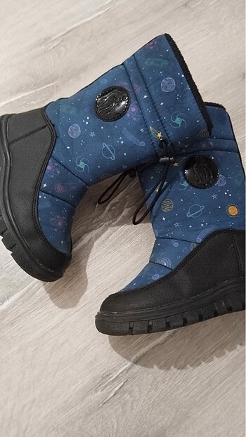 Decathlon Çocuk kar botu
