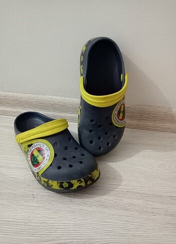 35 numara erkek çocuk Fenerbahçe terlik