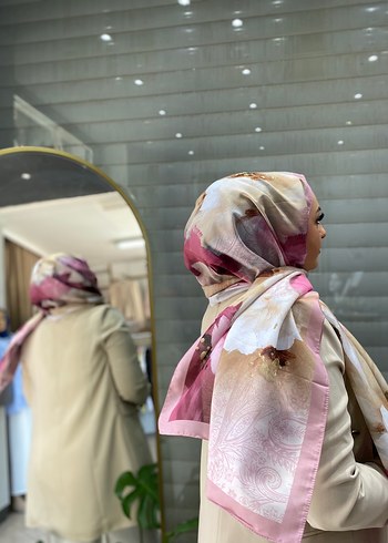 Drapeli Pudra Pembe Kadın Saten Başörtüsü