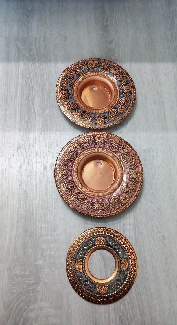 Bakir Desenli Parlak Çok Renkli Tabaklar - Görsel 2