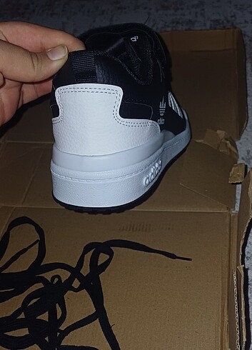 40 Beden Adidas spor ayakkabı unisex