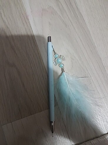 Tüylü kalem 