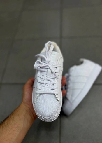 Adidas Superstar