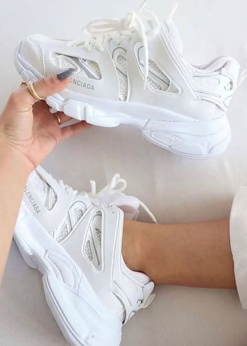 Track White