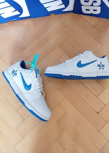 42 Beden Dunk Low Supreme