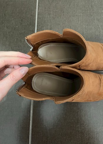 Bershka Kahverengi Süet Kadın Topuklu Bot
