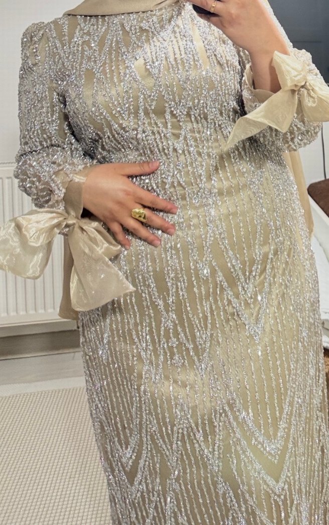 Boncuk İşlemeli Uzun Kollu Bej Abiye Elbise - Görsel 2