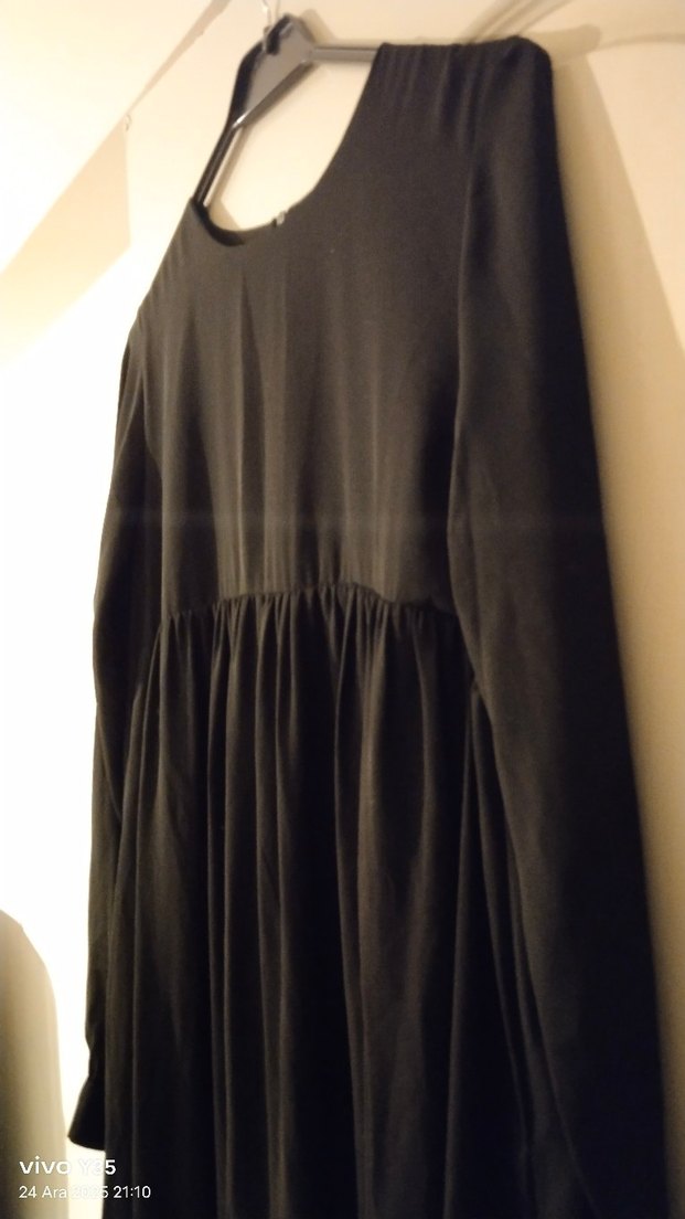 Siyah Dökümlü Roba'dan Uzun gerçek viskon Elbise - Görsel 4