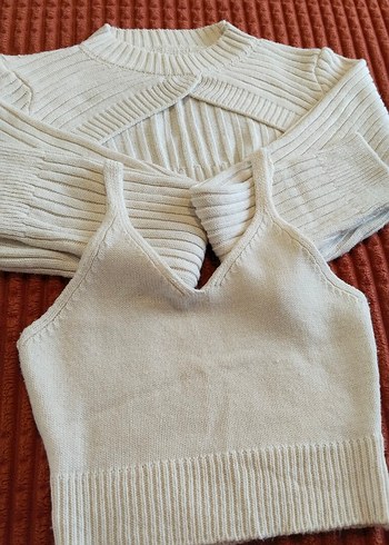 Krem renk,Triko Askılı ve Uzun Kollu crop takım.
S/M uyumlu - Görsel 6