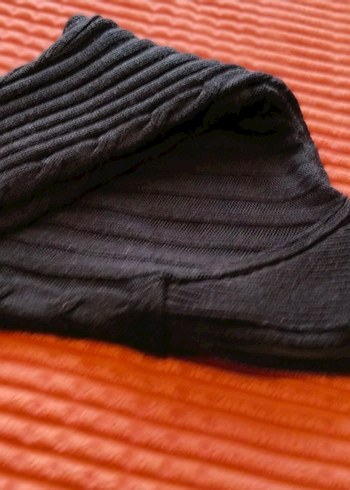 Yüksek Yakalı Siyah Örgü desenli fermuarlı crop  Kazak s/m - Görsel 3