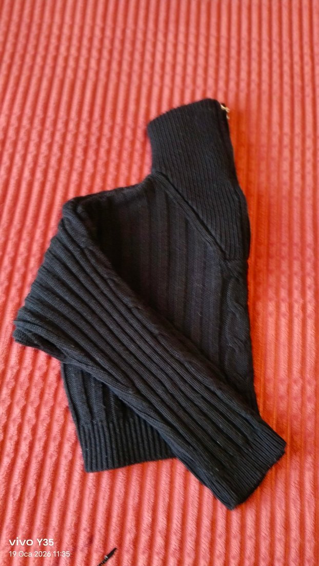 Yüksek Yakalı Siyah Örgü desenli fermuarlı crop  Kazak s/m - Görsel 4