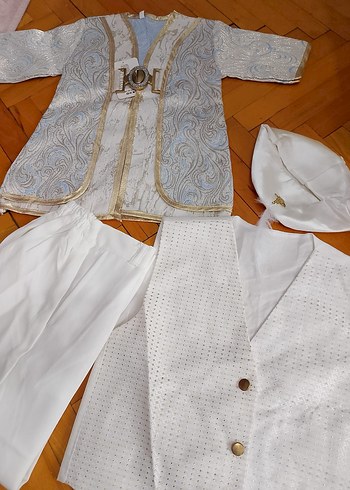 Çocuk Beyaz Nakışlı Klasik Takım - Görsel 2
