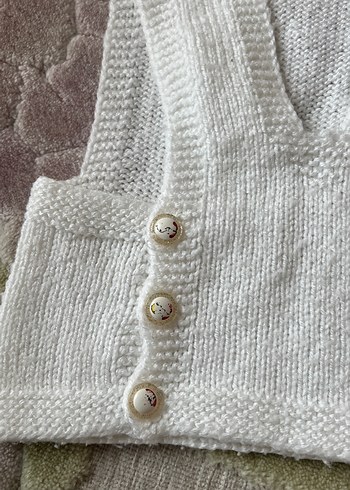 Kız Çocuk Beyaz V Yaka Örgü Yelek - Görsel 2