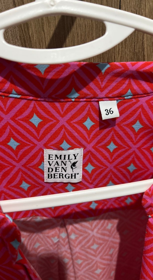 Pembe Desenli V Yakalı Uzun Kollu Kadın Gömlek - Görsel 2