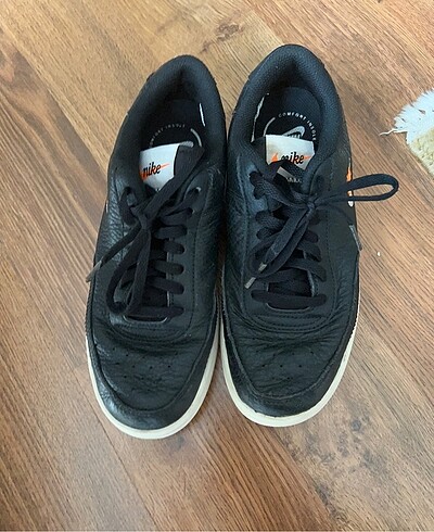 Nike Sneaker