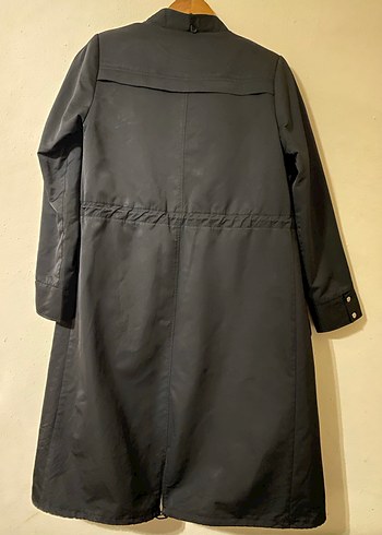 Kadın Siyah Uzun Bel Biyeli Parka - Görsel 3