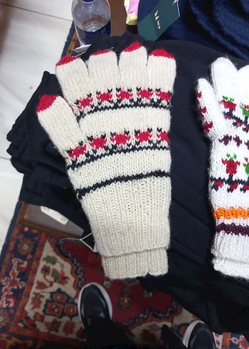 Renkli Örgü Kadın Eldivenleri - Görsel 3