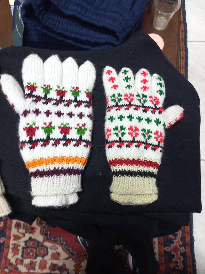 Renkli Örgü Kadın Eldivenleri - Görsel 2