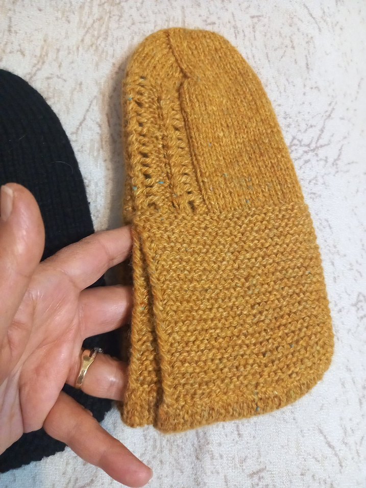 Kahverengi Örgü Kadın Bere - Görsel 4