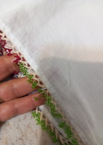 Pamuklu Beyaz Fular Kenarında Fırfırlı - Görsel 2