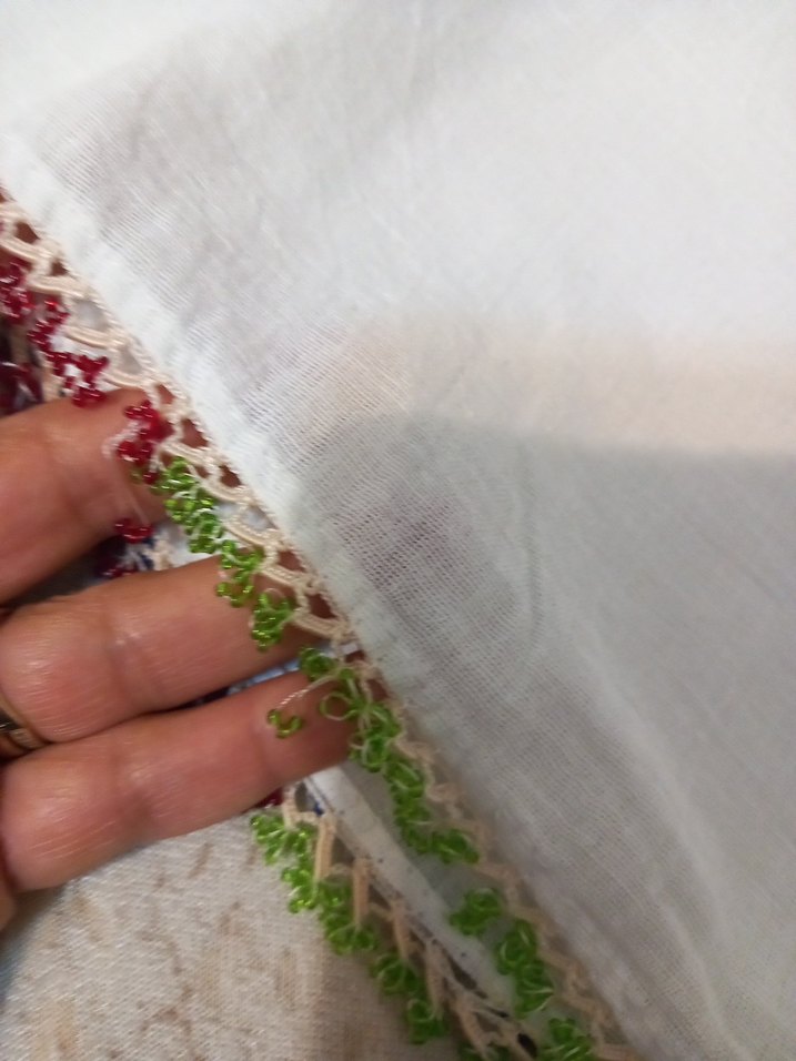 Pamuklu Beyaz Fular Kenarında Fırfırlı - Görsel 2