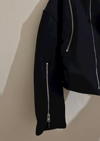 Zara Siyah Fermuarlı Kadın Ceket