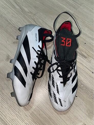 Adidas Predator Krampon