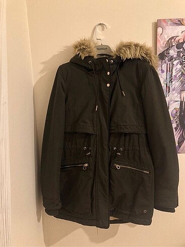 Zara Mont