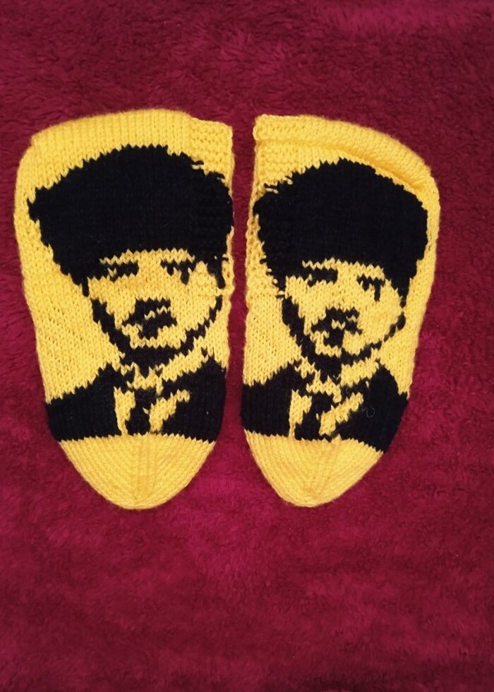 Atatürk Portreli Örme Patik - Görsel 3